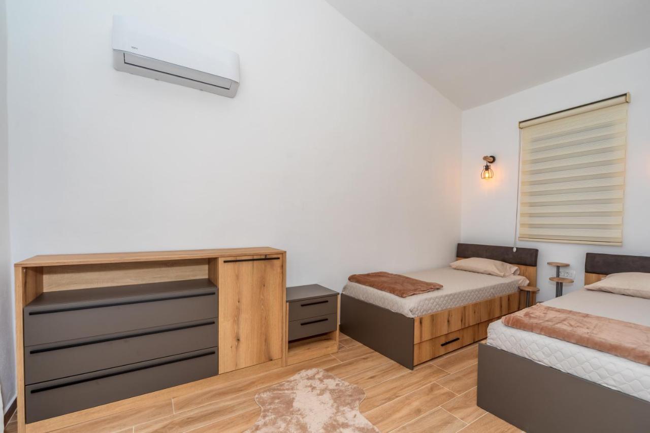 Apartman Sara Bar Eksteriør billede