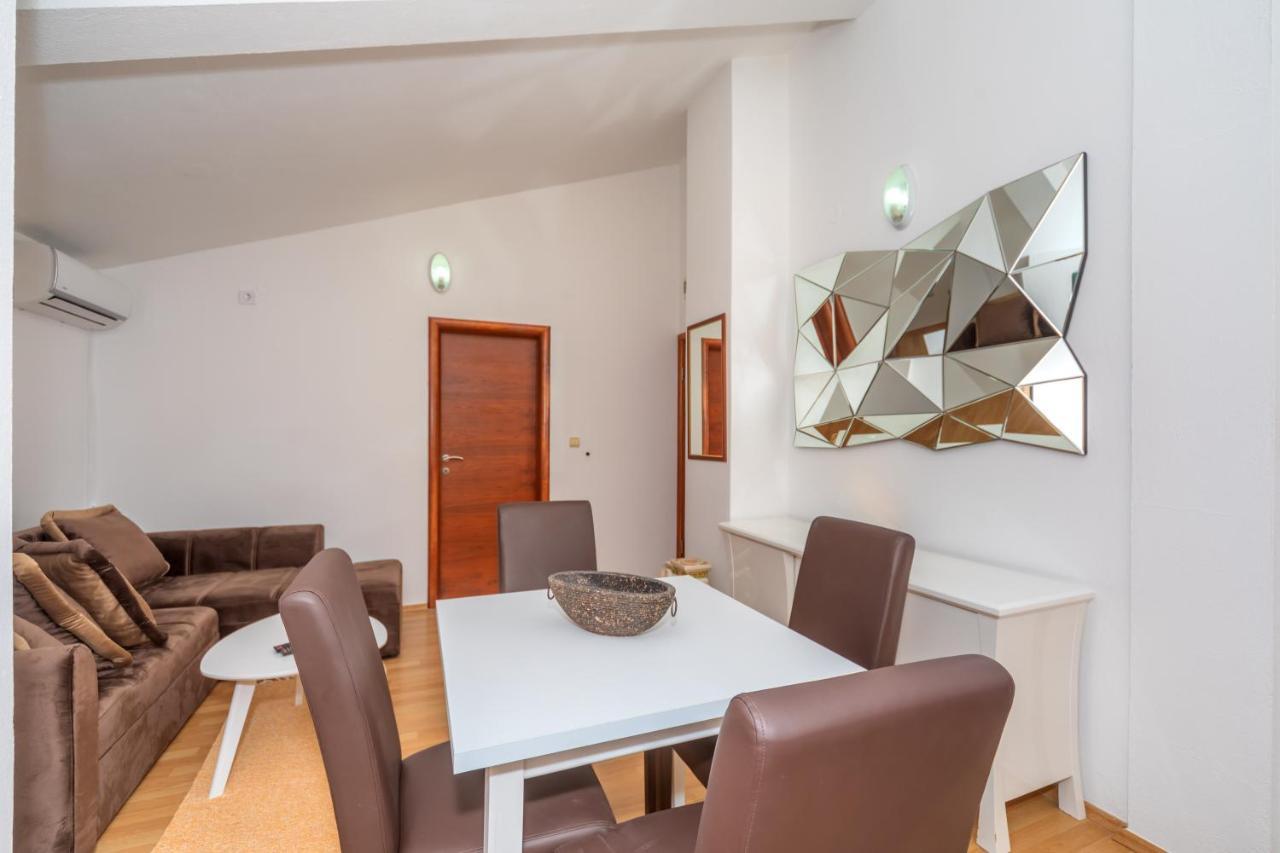 Apartman Sara Bar Eksteriør billede