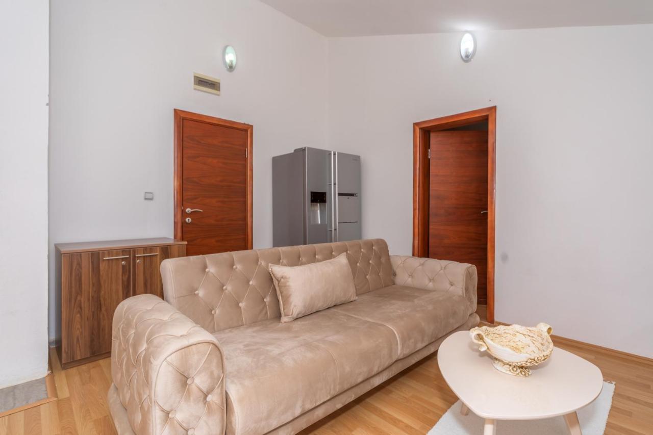 Apartman Sara Bar Eksteriør billede