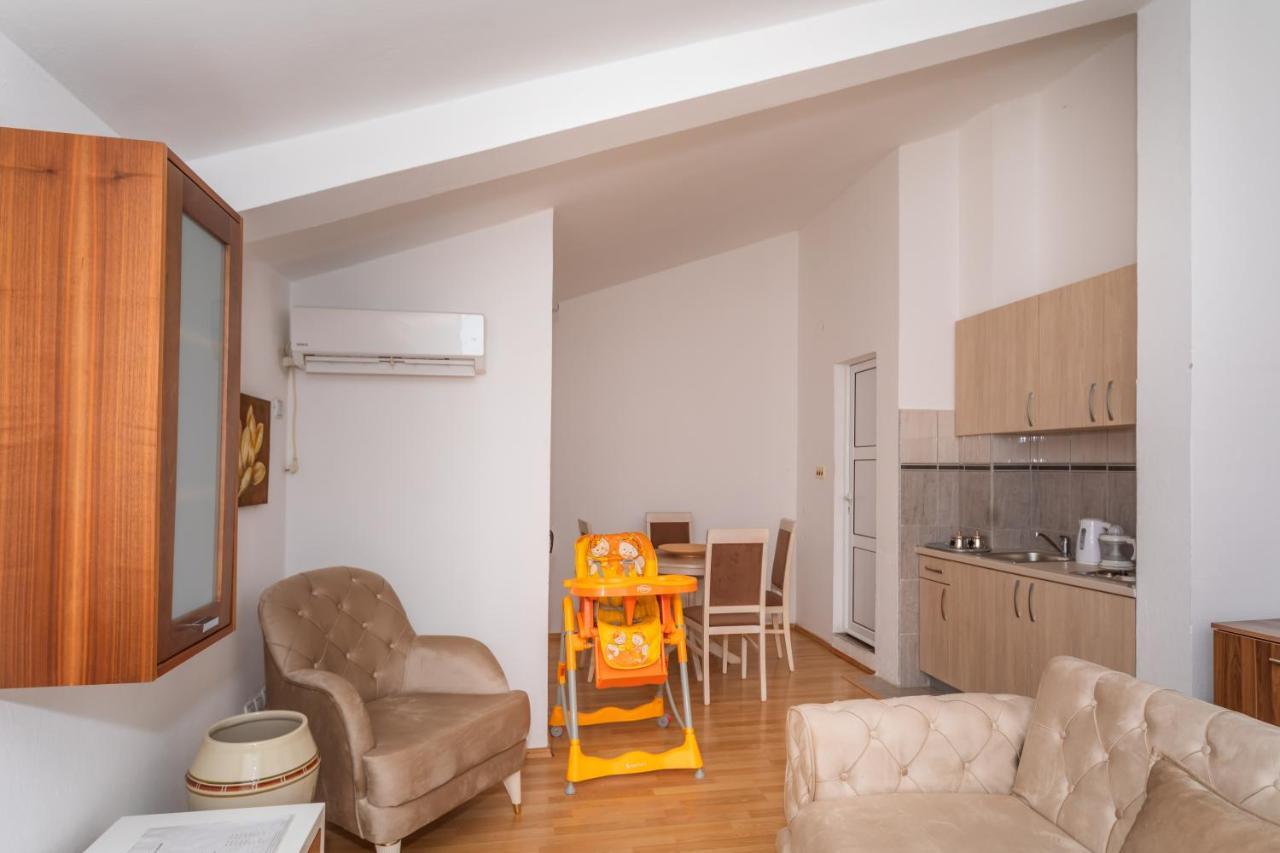 Apartman Sara Bar Eksteriør billede