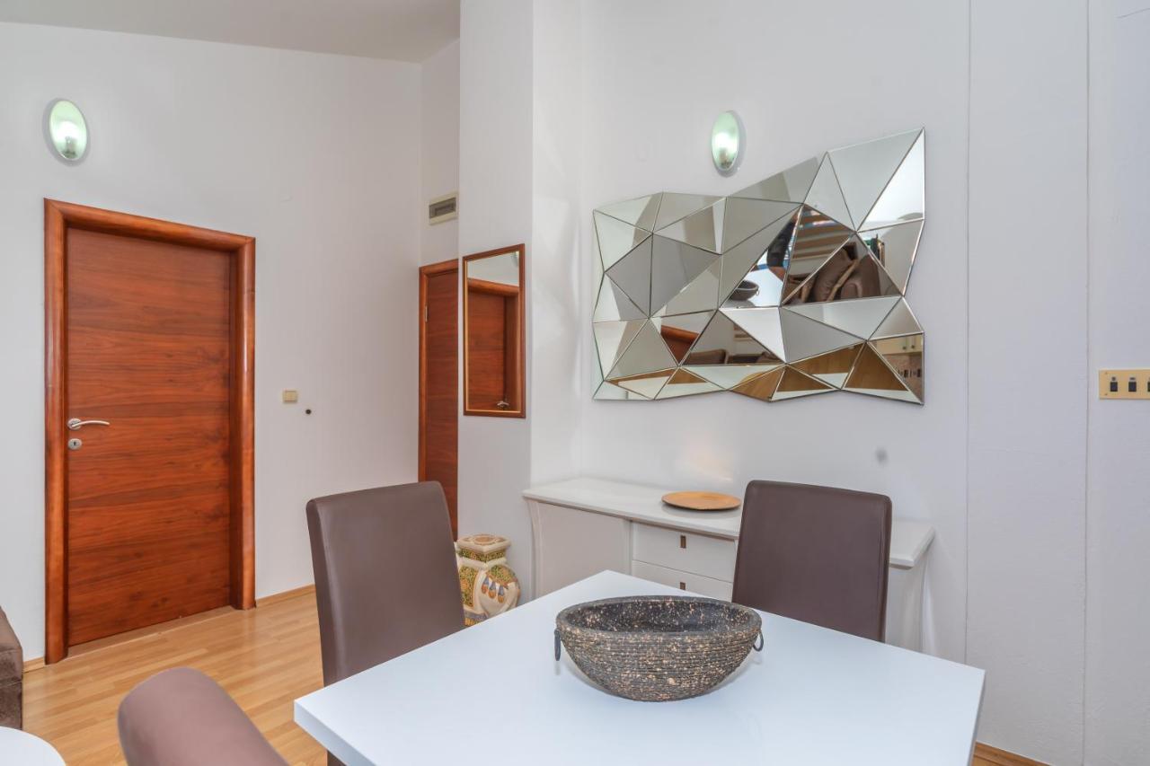 Apartman Sara Bar Eksteriør billede